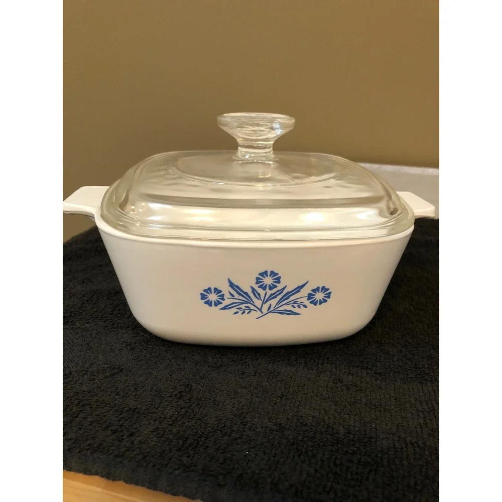 Vintage CorningWare Blue Cornflower 1.5 Qt Casserole Dish w/Lid P-1 1/2-B 1960s